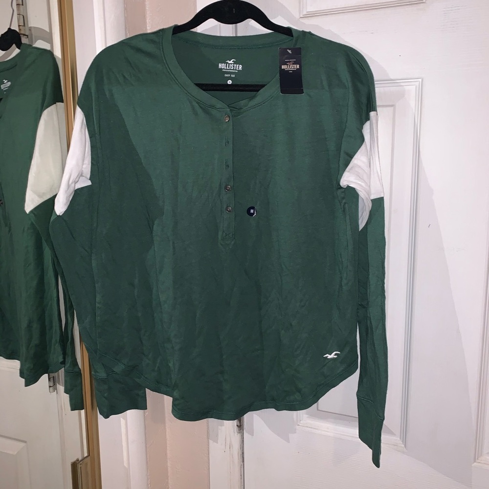 Hollister Tee